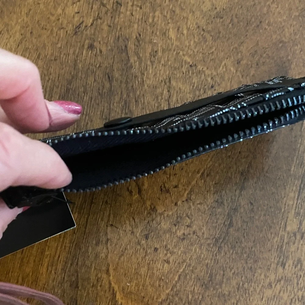 Badgley Mischka Black Patterned card holder / change purse